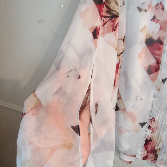 Floral Chiffon Blouse - Picture 5 of 8